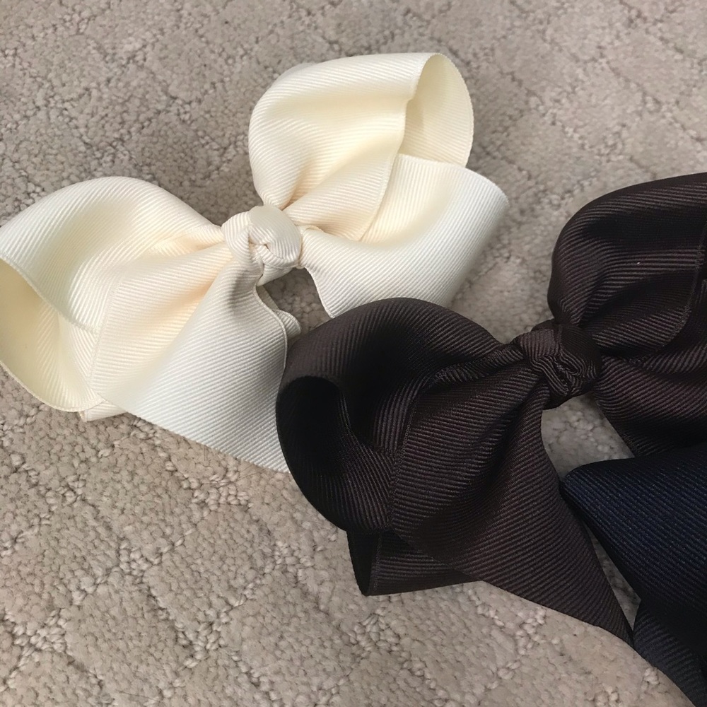 group of 3 beautiful bows!! - Picture 3 of 3